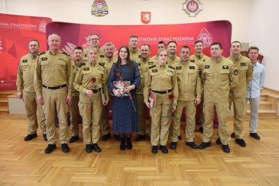 Dzień Kobiet w PSP Tomaszów Lubelski. Komendant złożył życzenia [ZDJĘCIA]