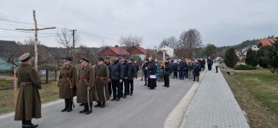 Droga Krzyżowa ulicami Szarowoli. Upamiętniono ofiary pacyfikacji