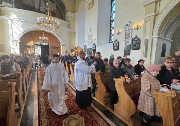 fot. Sanktuarium Matki Bożej Szkaplerznej w Nabrożu