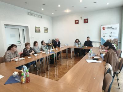Trudne rozmowy, ważne wnioski. Rodziny zastępcze spotkały się na superwizji