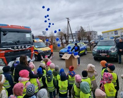 Przedszkolaki z „Qbusia Puchatka” poznały pracę służb mundurowych