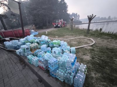 Tomaszów Lubelski ruszył z pomocą. Mieszkańcy zbierali wodę dla strażaków walczących z pożarem