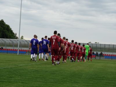 B klasa: Tomasovia i Sparta znów pewnie wygrały. Ruch rozbił rywala 8-0 [WYNIKI]