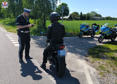 Akcja „Bezpieczny Jednoślad”  - mundurowi kontrolowali motocykle, rowery i hulajnogi