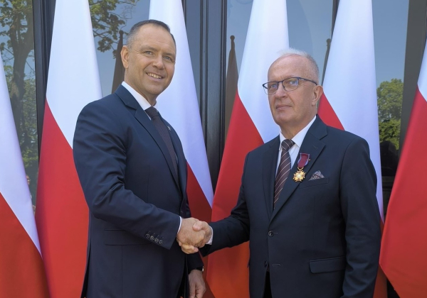 Prezydent RP Karol Nawrocki i starosta tomaszowski Henryk Karwan