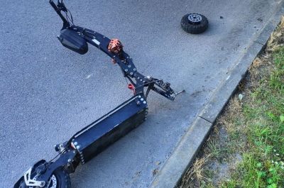 Groźny wypadek 13-latka w Tyszowcach. Jechał hulajnogą siedząc na głośniku