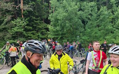 Przygoda na dwóch kółkach. Rodziny pokonały 25 km przez malownicze tereny Roztocza