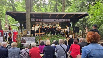 Partyzanckie pieśni zabrzmiały nad Tanwią. XIII koncert z udziałem 14 zespołów [ZDJĘCIA]