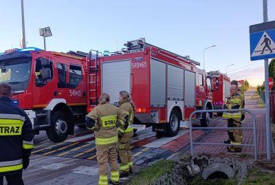 Sześć jednostek przy nietypowej akcji. Na drogę wyciekał koncentrat jabłkowy