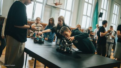 Rekordowa Liga Robotów w Tomaszowie. SP nr 2 najlepsza [FOTO]