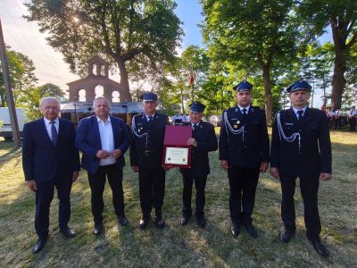 OSP Machnówek świętowała 90-lecie. Strażacy odebrali odznaczenia i gratulacje [ZDJĘCIA]