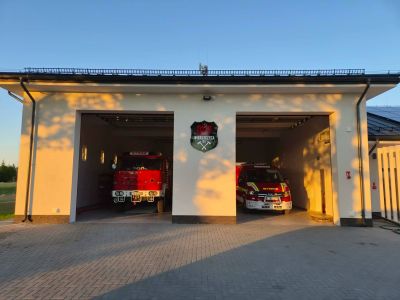 Nowa remiza i samochód dla strażaków z Wierszczycy