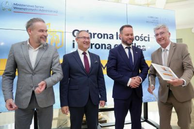 Ponad 1,7 mln zł dla Tomaszowa. W szkołach powstaną miejsca schronienia