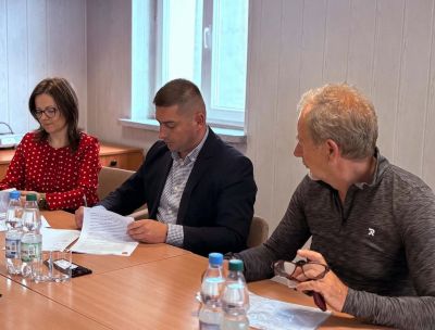 Ponad 151 tys. zł na nowy dach remizo-świetlicy w Bełżcu. Podpisano umowę