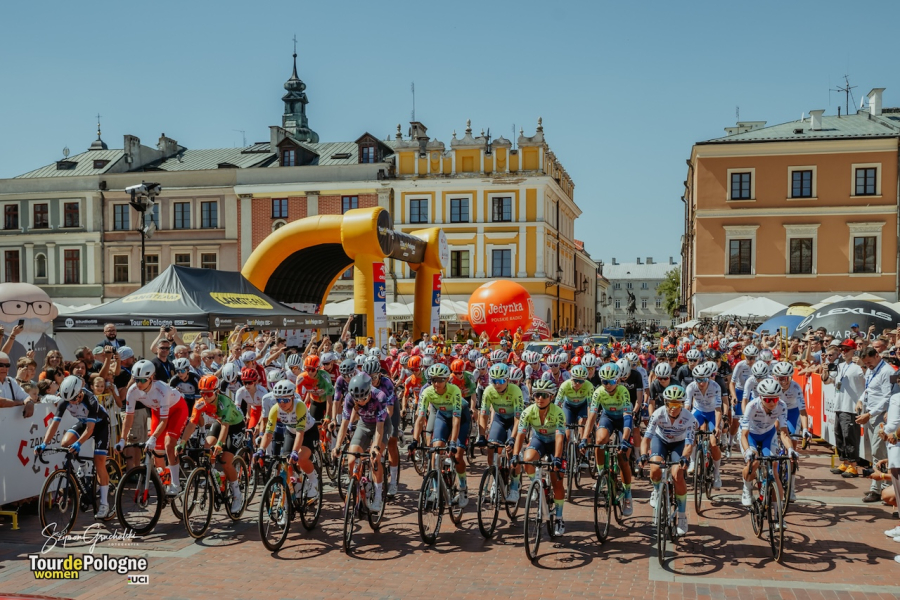 Start pierwszego etapu Tour de Pologne Women w 2025 roku w Zamościu. Fot. Szymon Gruchalski/Tour de Pologne Women