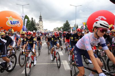 Najlepsze kolarki świata w Tomaszowie. Wystartował Tour de Pologne [ZDJĘCIA]