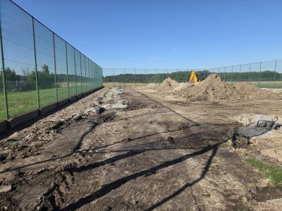 Boisko w Pasiekach zmienia się nie do poznania. Inwestycja za blisko 600 tys. zł