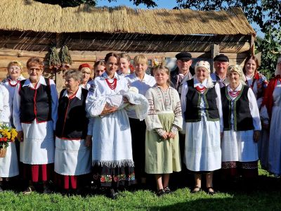 Majdan Górny cofnął się w czasie. Tak wyglądały dawne wiejskie chrzciny [ZDJĘCIA]