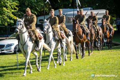 Ułani w galopie, Piłsudski i czulent z dziczyzny. Tak wyglądały Dni Powiatu [ZDJĘCIA]