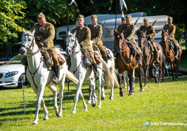 Ułani w galopie, Piłsudski i czulent z dziczyzny. Tak wyglądały Dni Powiatu [ZDJĘCIA]