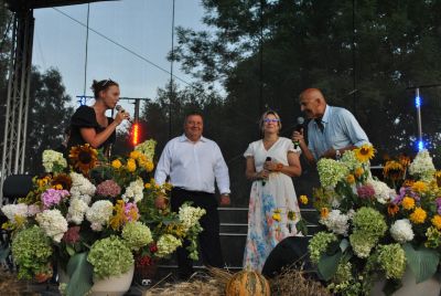Dożynki w Siedliskach. Robert Rozmus zaśpiewał przeboje Krawczyka [FOTO]