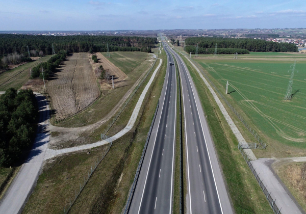 Obwodnica Tomaszowa Lubelskiego w rejonie planowanej budowy MOP-ów Jeziernia Wschód i Jeziernia Zachód. fot. GDDKiA