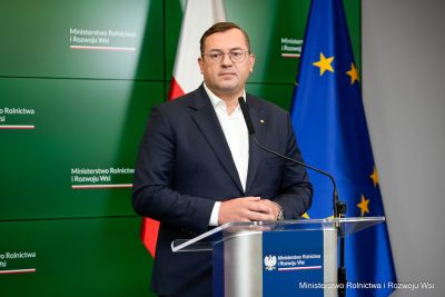 Rolnicy mają dostać 2 zł do litra paliwa. Resort zmienia plan po zamieszaniu z Brukselą