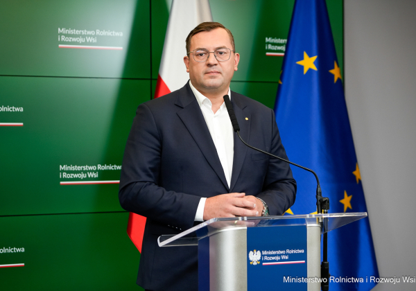 Stefan Krajewski podczas konferencji prasowej fot. MRiRW