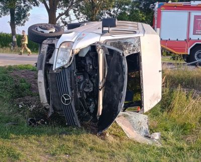 Nie zatrzymał się przed STOP-em. Pięć osób trafiło do szpitali