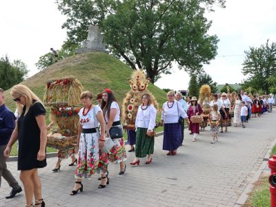 Dożynki w Jarczowie za nami. Rolnicy podziękowali za tegoroczne plony [ZDJĘCIA]