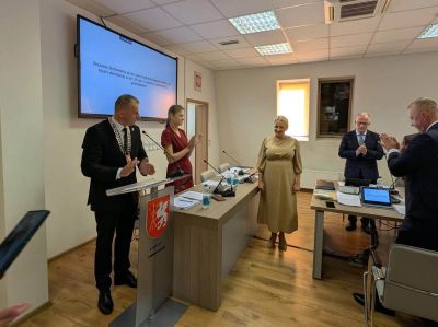 Zmiana w Radzie Powiatu Tomaszowskiego. Aneta Krupa zastąpiła Annę Kijko
