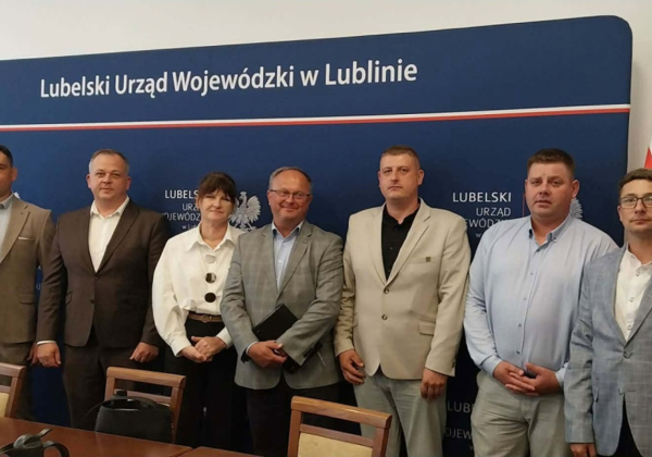 Przedstawiciele Rady Gminy Telatyn podczas sierpniowego spotkania w Lubelskim Urzędzie Wojewódzkim. fot. Gmina Telatyn