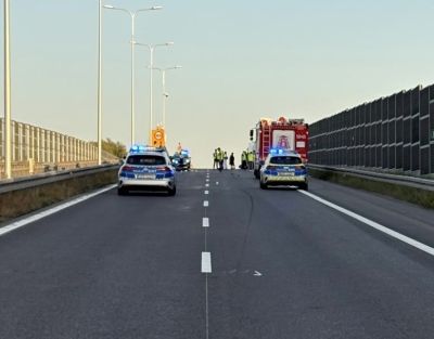 Wracali ze szkolenia. Policjanci z Tomaszowa pierwsi dotarli na miejsce tragedii na S12