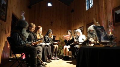 „Dziady” w mrocznej scenerii Galerii Cerkiewka. Narodowe Czytanie w Bełżcu [ZDJĘCIA]