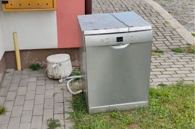 Zbiórka miała pomóc strażakom. Ktoś zabrał elektroodpady spod remizy w Bełżcu