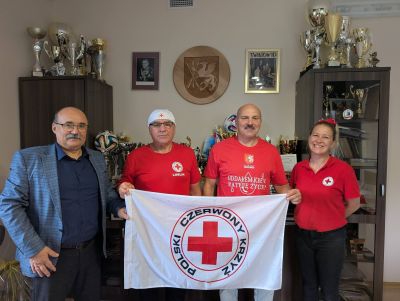 1500 km dla PCK. Janusz Kobyłka zakończył rowerowy rajd w Tomaszowie Lubelskim