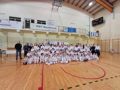 25 medali na 10-lecie klubu. Tomaszowscy karatecy świętowali jubileusz