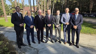 Samorządowcy z powiatu tomaszowskiego na pielgrzymce w Górecku Kościelnym [FOTO]
