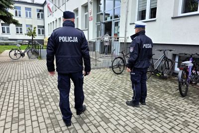 Wzmożone patrole policji przy szkołach. Kontrole także w powiecie tomaszowskim